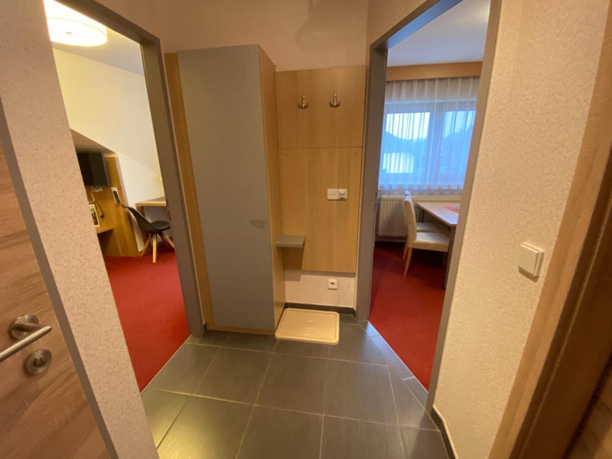 Privatzimmer und Ferienwohnungen Leeb Persenbeug Exterior foto