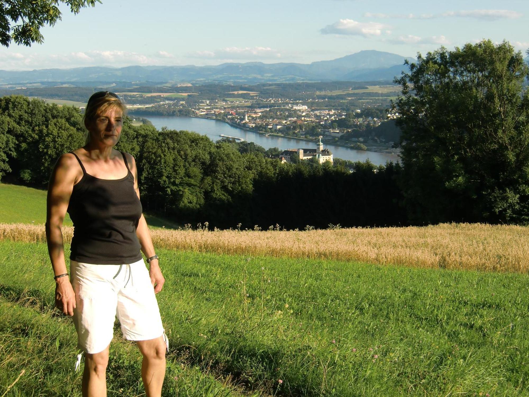 Privatzimmer und Ferienwohnungen Leeb Persenbeug Exterior foto
